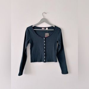 Long sleeve Britt Snap front top